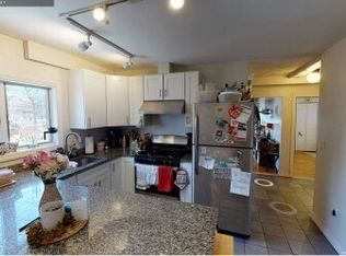 9 Arlington St APT 1, Somerville, MA 02145