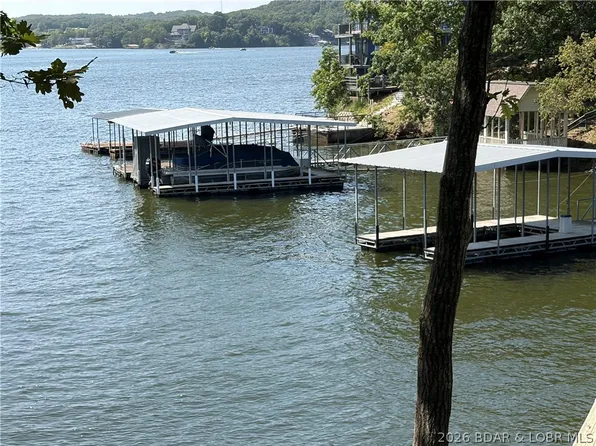 41 Tavern Cay Dr, Osage Beach, MO 65065