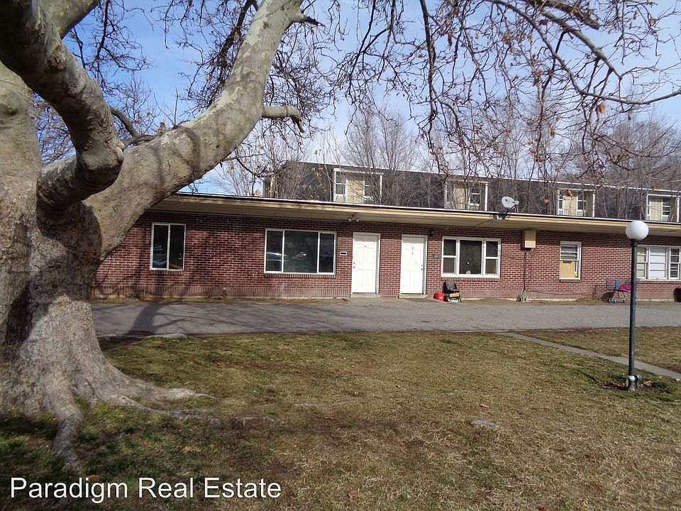 2nd image of 556 23rd St APT 15