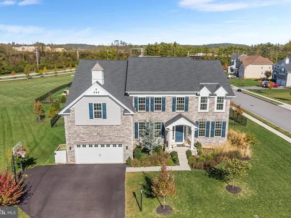 10 Unison Dr, Malvern, PA 19355