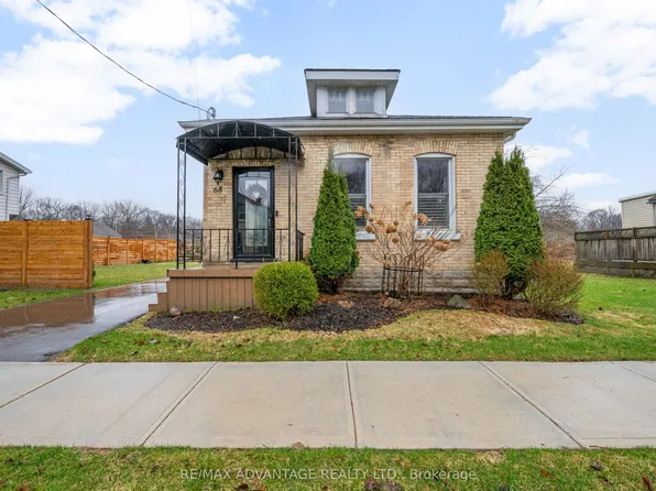 68 Cavendish Cres, London, ON N6H 1A4