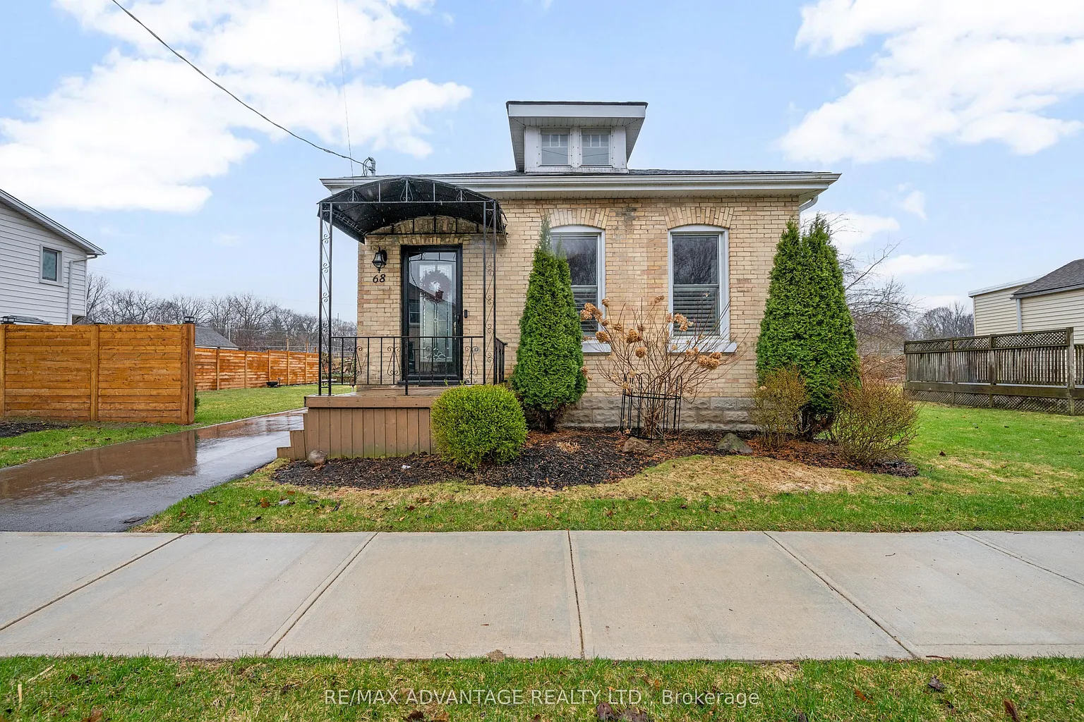 68 Cavendish Cres photo 1