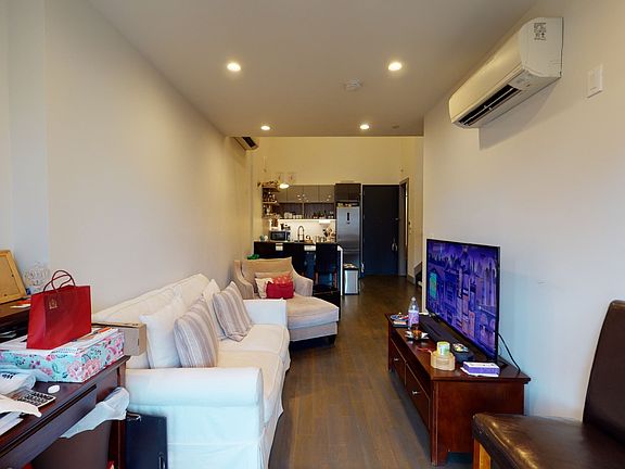 4th image of 523 Willoughby Ave #Penthouse