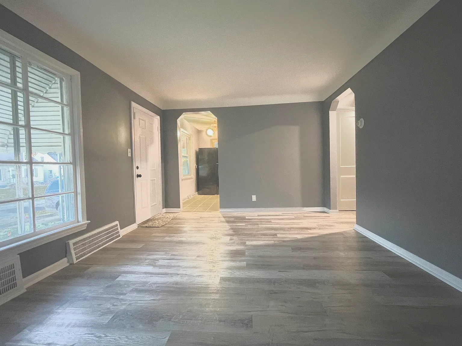 3 bed, 1092 sqft, $1,650 — Photo 3