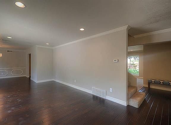 3rd image of 14020 Carillon Dr