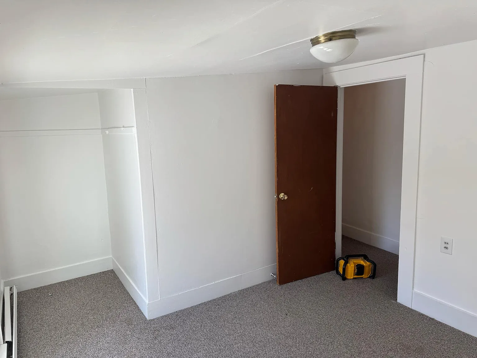 2 bed, 750 sqft, $1,500 — Photo 4