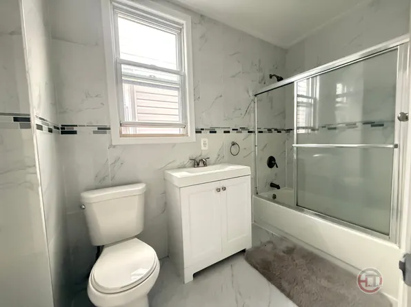 (undisclosed Address), Bronx, NY 10472
