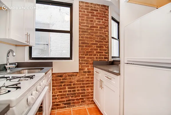 Rented by Compass | media 24