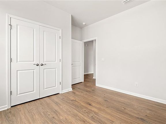 3rd image of 1918 Malvina Ct