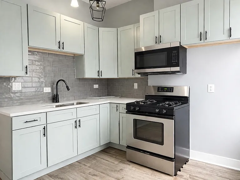 4238 W Gladys Ave #2 — Photo 5