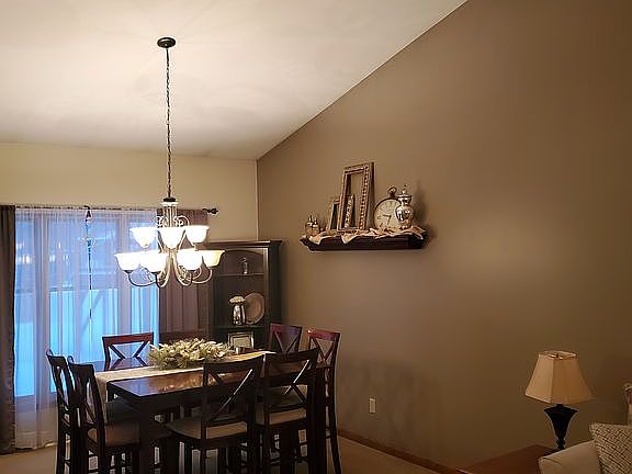 3rd image of 3031 Oakley Dr