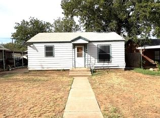 1816 N 2nd St, Tahoka, TX 79373
