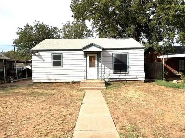 1816 N 2nd St, Tahoka, TX 79373