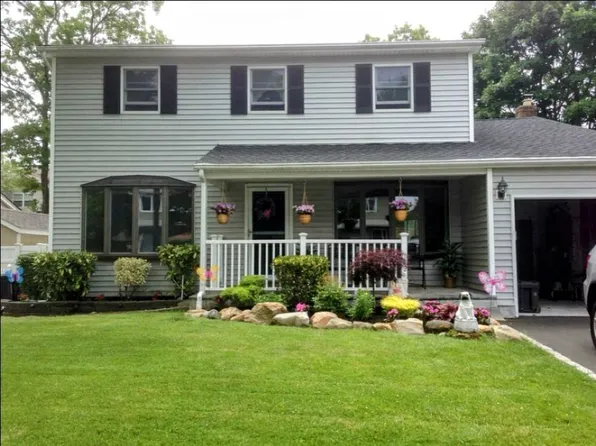 192 Elin Street, Holbrook, NY 11741