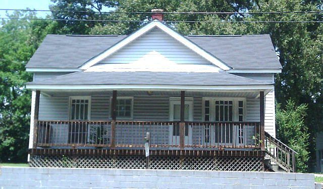 1st image of 718 W Thomas St