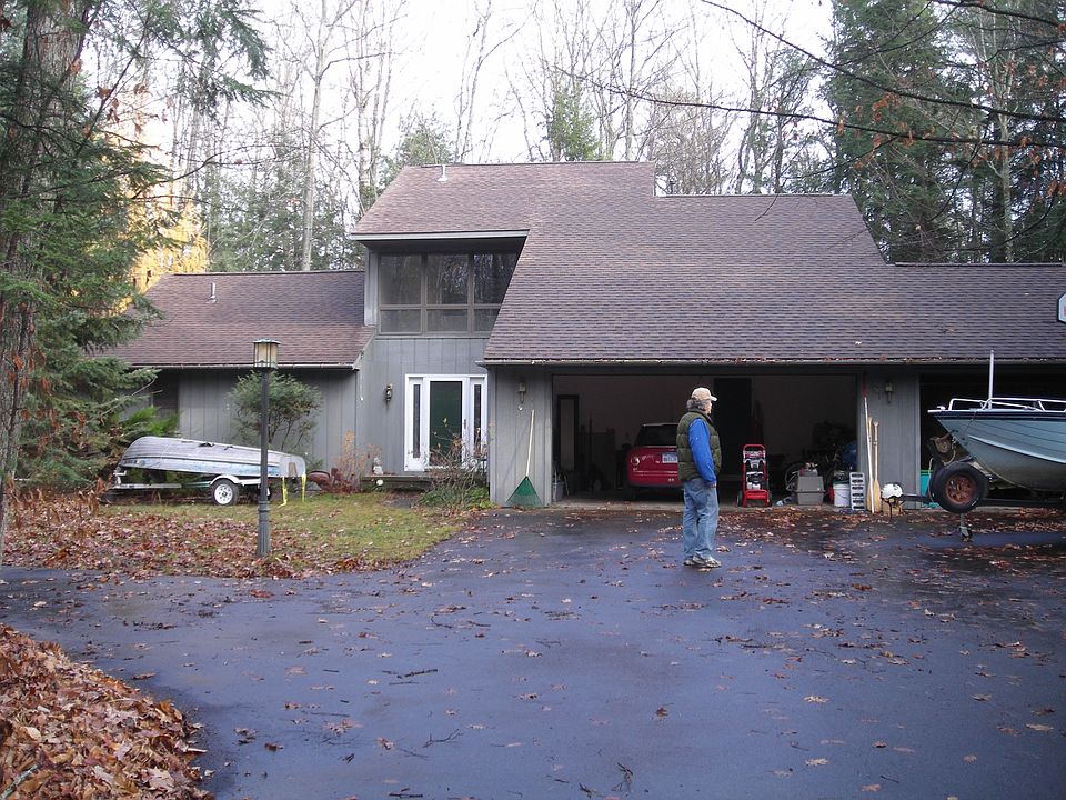 2nd image of 7981 N Bayshore Dr