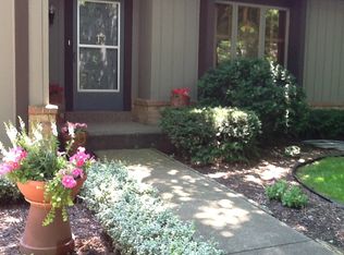 26 Lakewood Dr, Racine, WI 53402