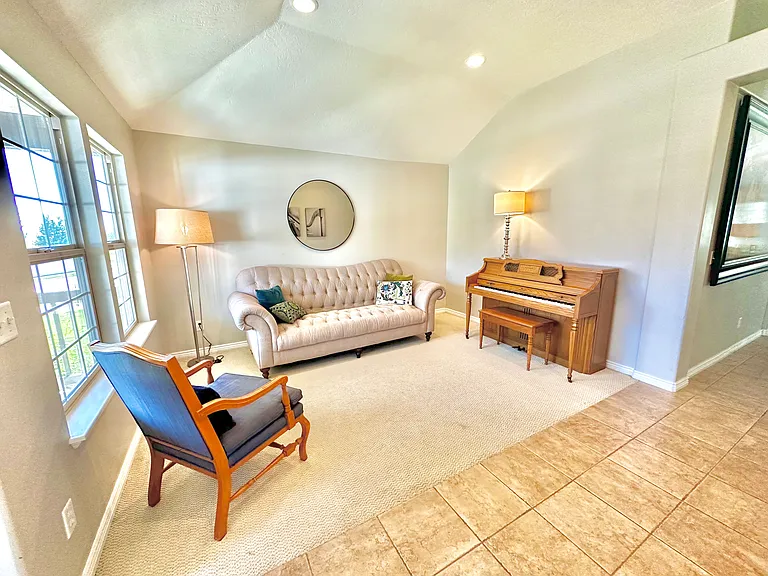 11893 N Apollo Way — Photo 3