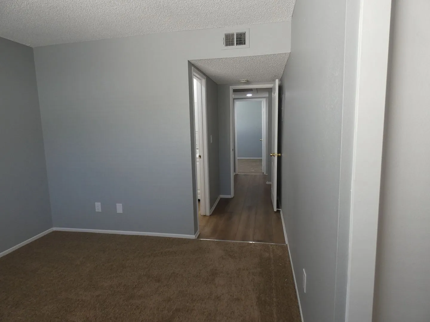 Pickering Ave., 7326 — Photo 4