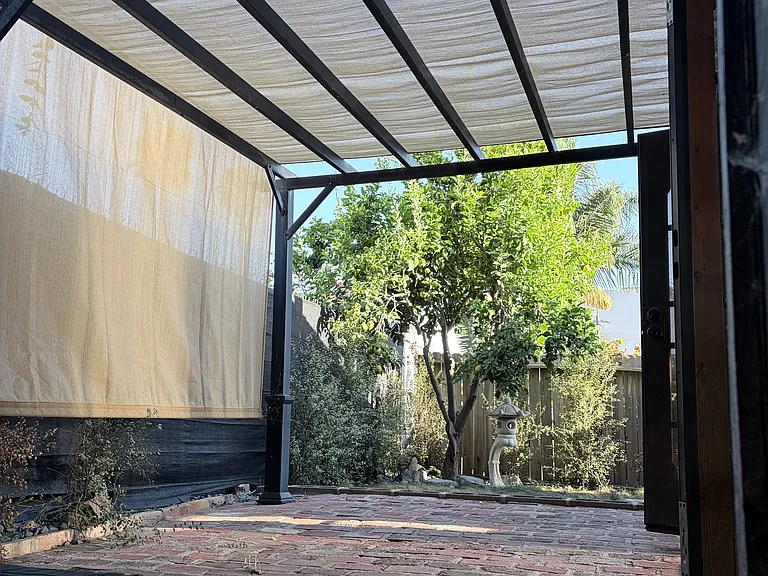 148 N Catalina St — Photo 11