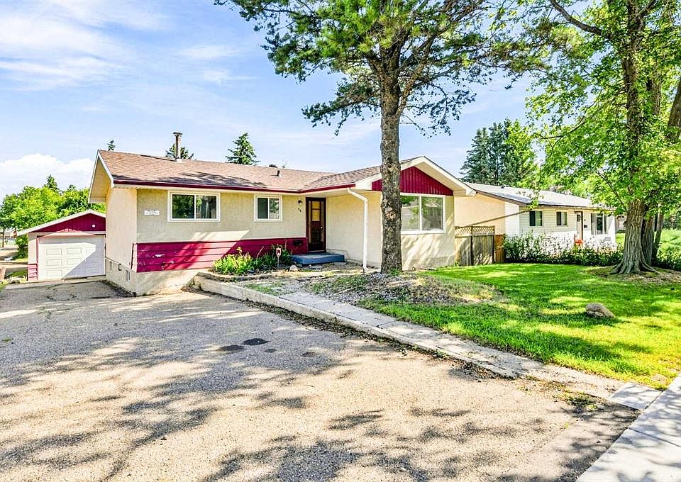 1st image of 36 S Grandview Cres
