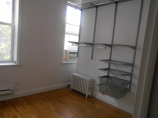 Rented by Carlyle Property Management | media 13