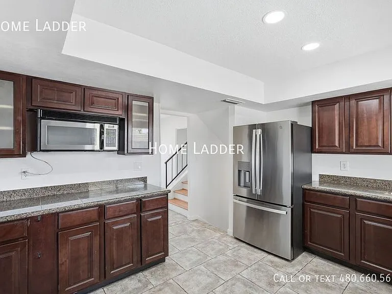 8501 E Thomas Rd — Photo 15