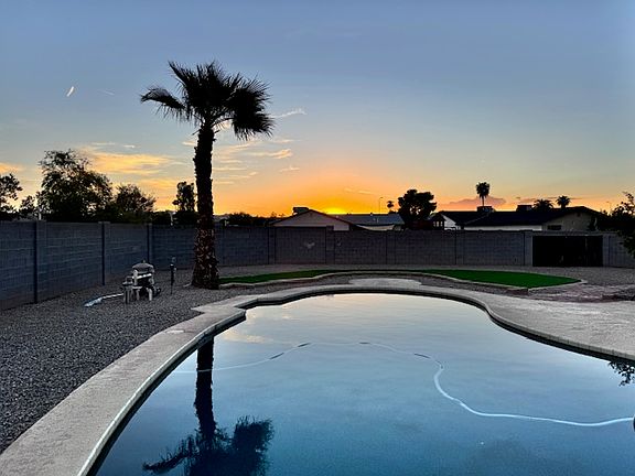 3rd image of 5626 S La Rosa Dr