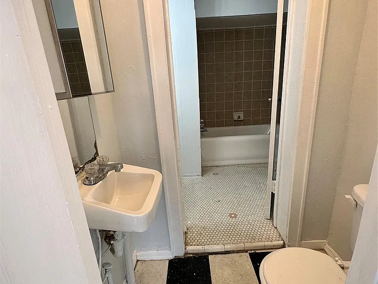 4624 Clay St — Photo 16