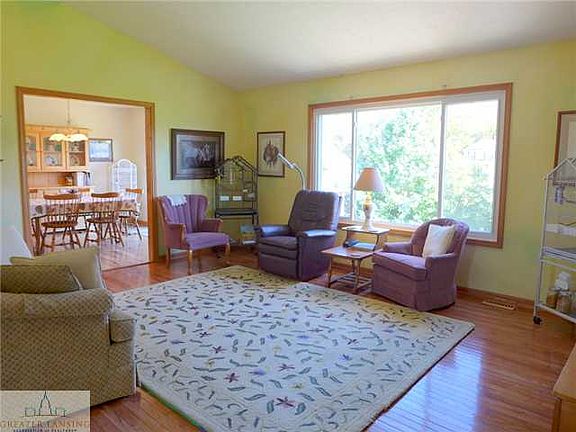 3rd image of 4920 Sunset Dr
