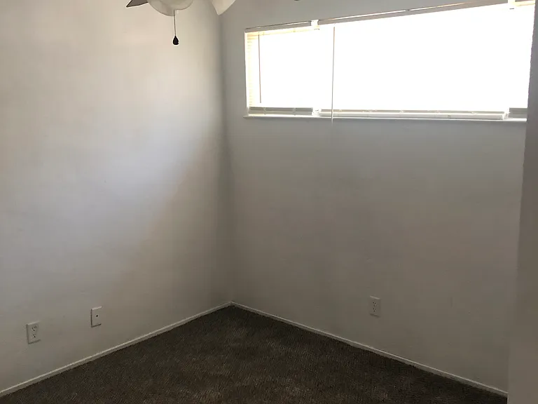 Second bedroom.