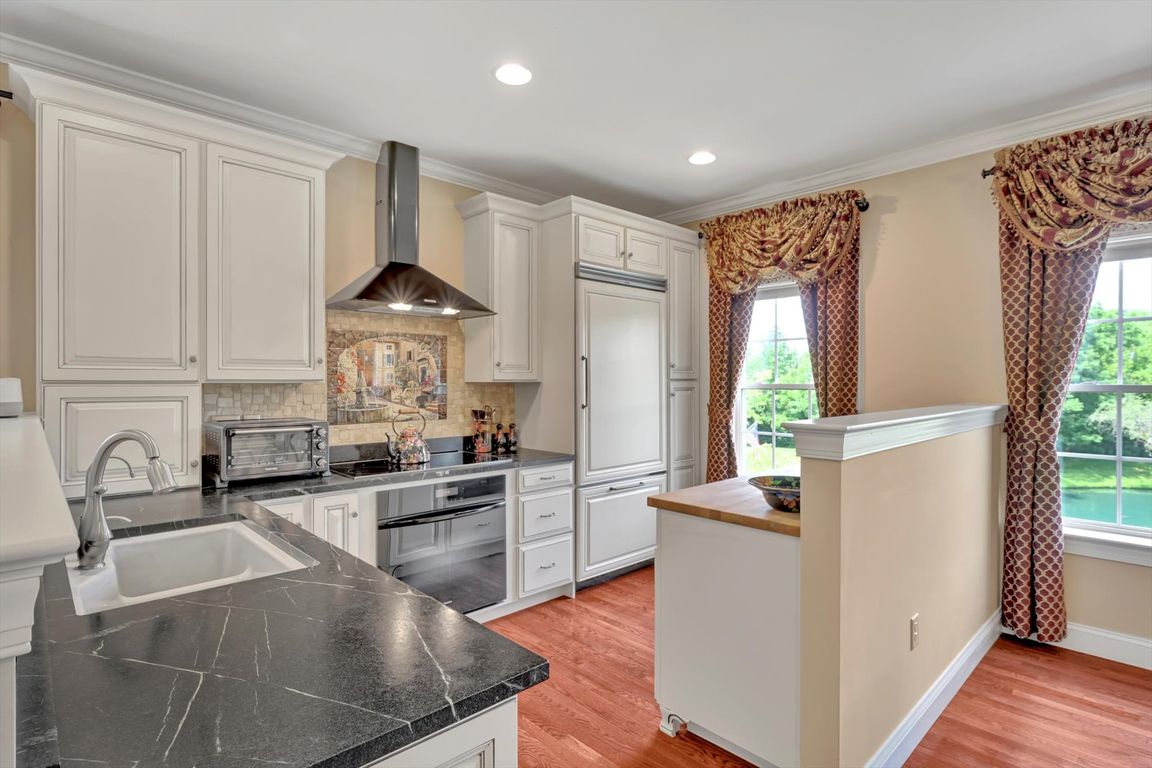 10-Kitchen