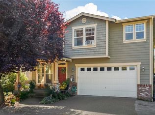 5827 NE 195th Pl, Kenmore, WA 98028
