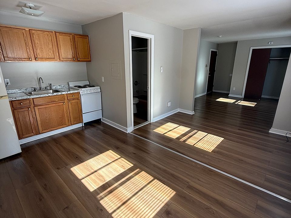 1st image of 516 Columbus Ave #1