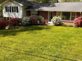 1341 20th Ave NE, Hickory, NC 28601