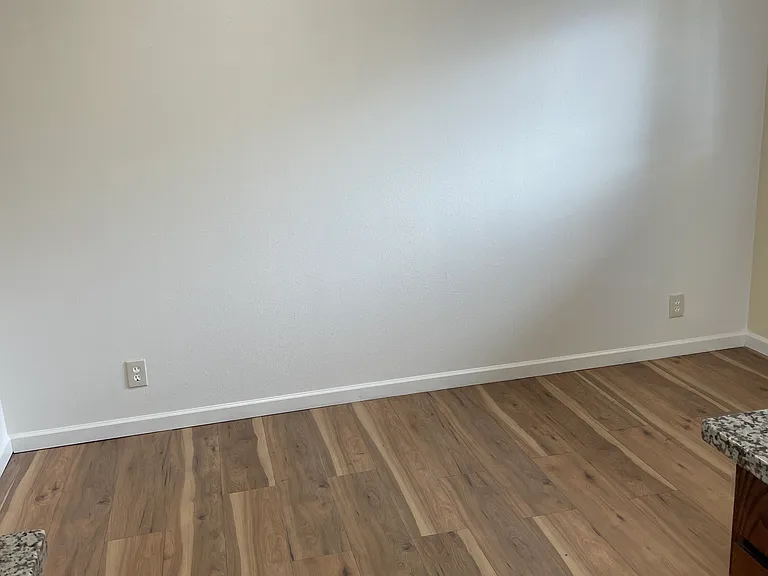 743 Bartlett Ave — Photo 3