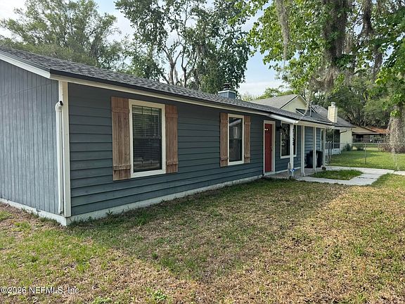 2nd image of 2120 Blair Rd S