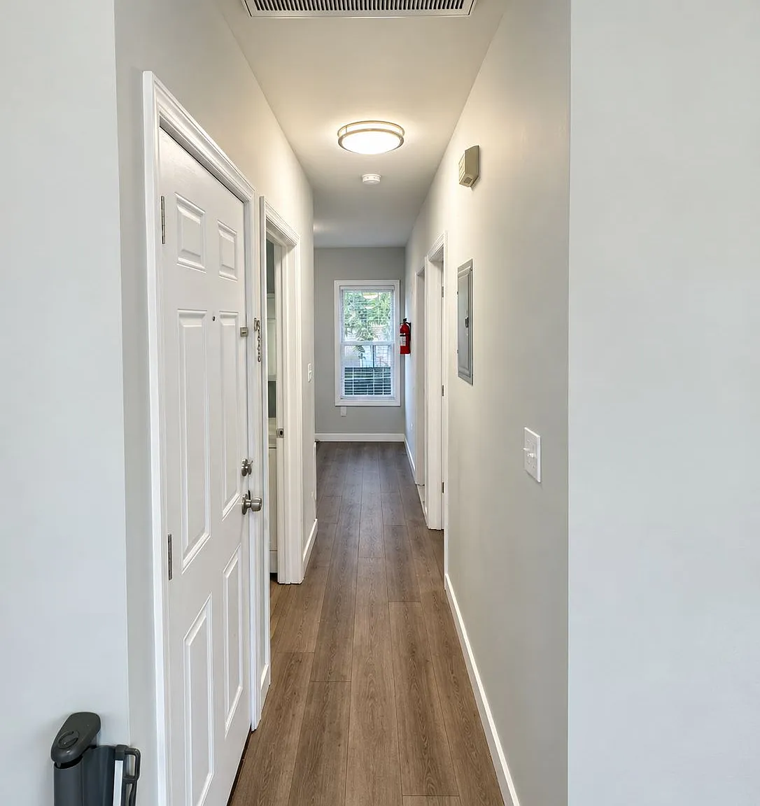 2 bed, $1,800 — Photo 3