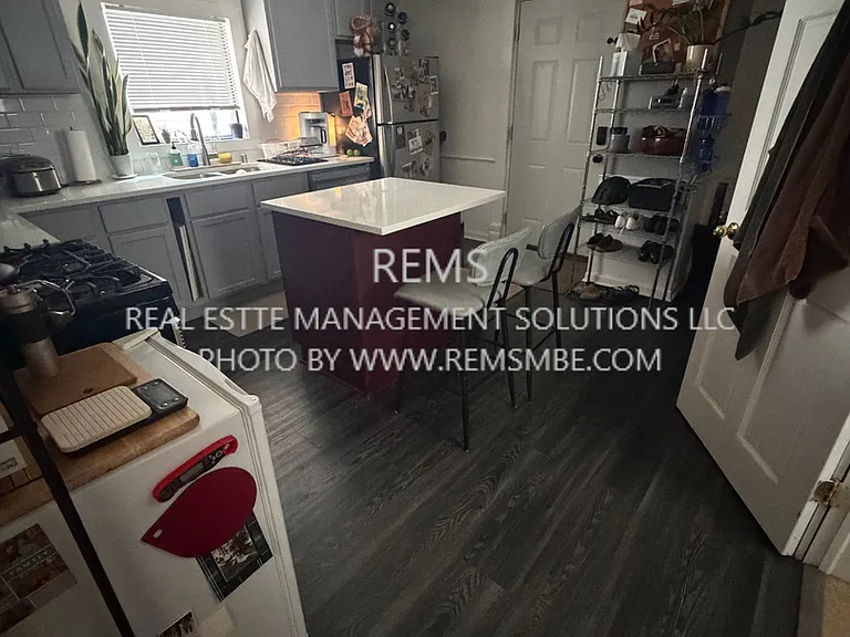 813 Williamson St — Photo 5