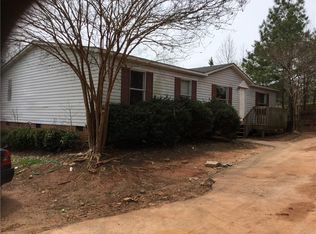 141 Homes Pond Ln, Taylors, SC 29687