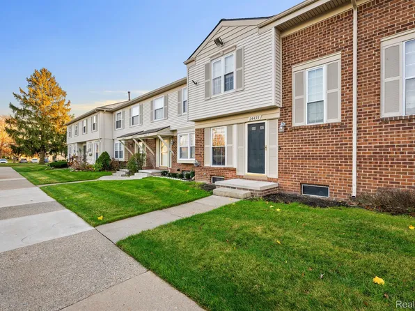 24435 Bashian Dr, Novi, MI 48375