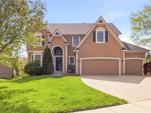 16224 Birch St, Overland Park, KS 66085