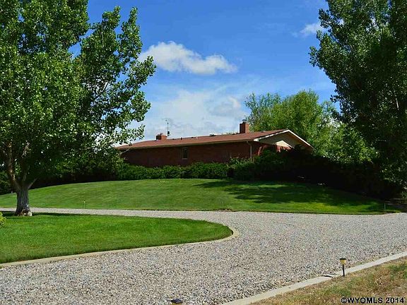2nd image of 100 Country Dr