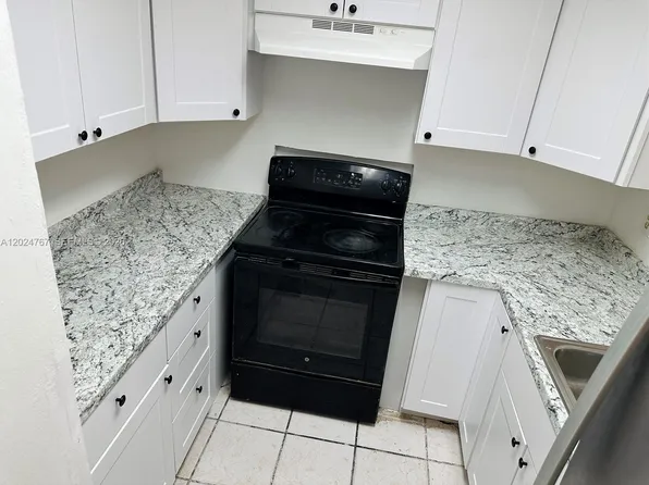 6820 W Flagler St APT 105, Miami, FL 33144