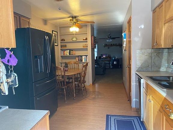4th image of 21 Arlington Ave