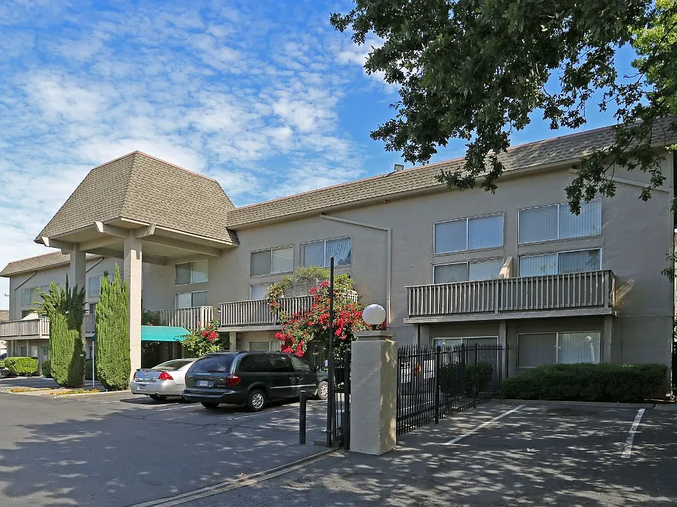 Pavillion Townhomes