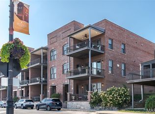 16 W Front St, Washington, MO 63090
