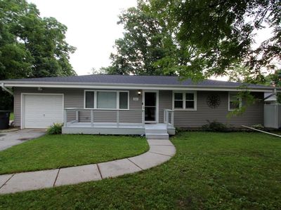 5828 South 41st STREET, Greenfield, WI, 53221