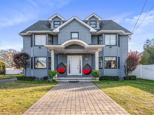 105 Healy Avenue, Inwood, NY 11096