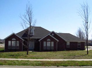 103 Cypress Ave, Prairie Grove, AR 72753